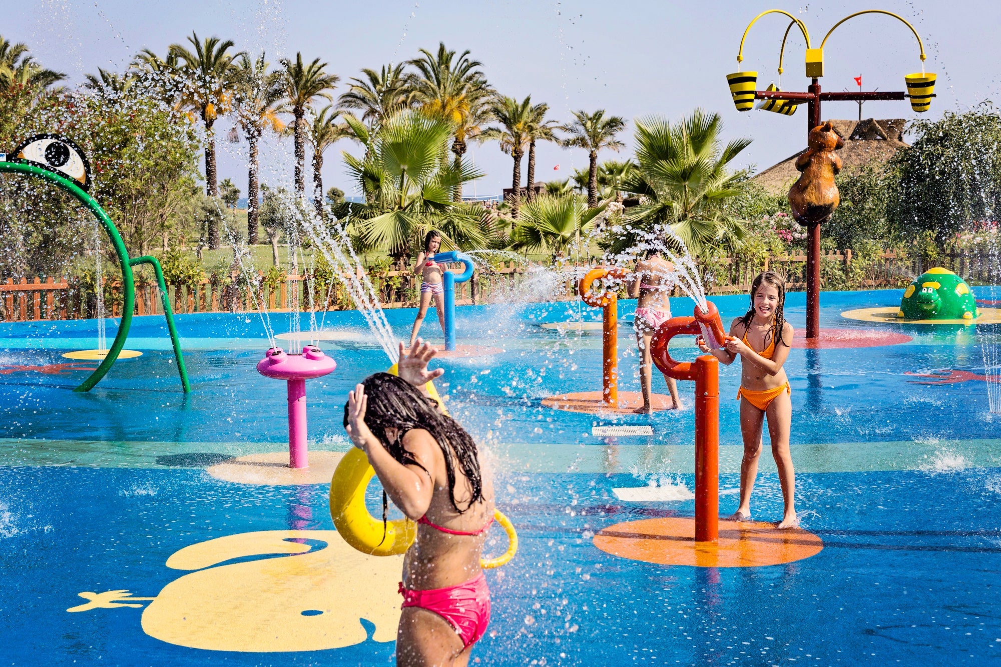 Splash Pads, Water Parks and Commercial Water Play - Playgrounds Etc